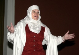 Nežinomo autoriaus nuotraukoje: Veronika Povilionienė